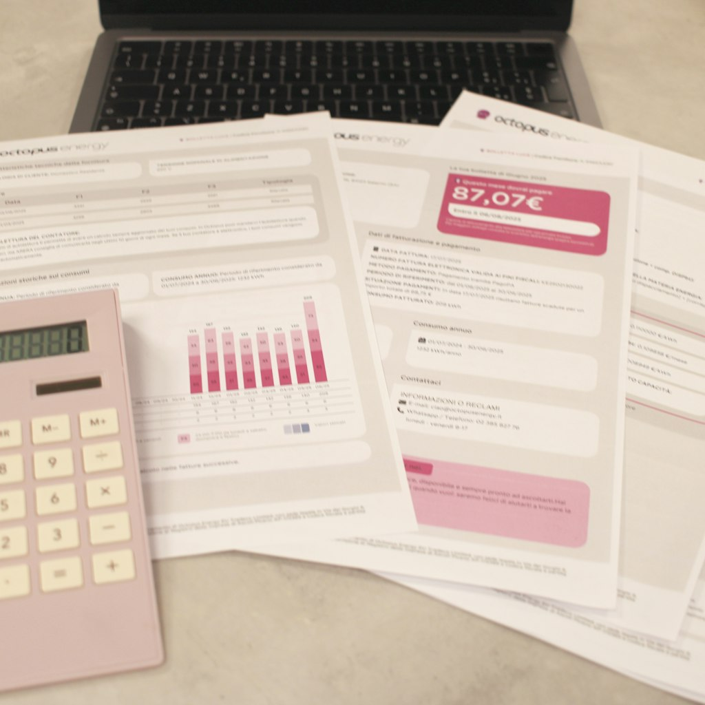 And it's not just invoicing. Prigmar's agents can also help with content themes for your LinkedIn co