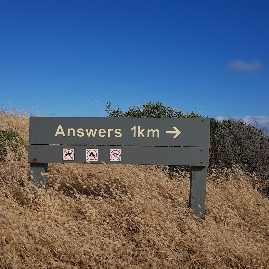If you answer in seconds, you signal that you are organized, attentive, and eager to help. If you an